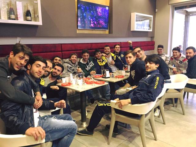 I festeggiamenti del Real San Giuseppe a fine partita