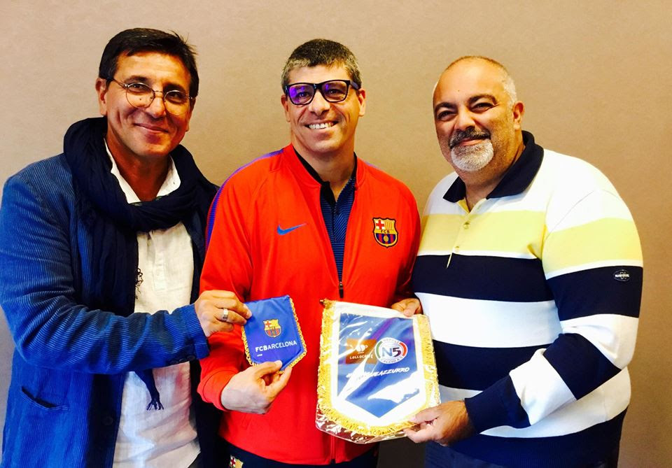 Il direttore generale del Napoli C5 Vincenzo Imperatore, l'allenatore del Barcelona Futbol Sala Xavier Closas Juan e il Vice Presidente del Napoli C5 Stefano Salviati