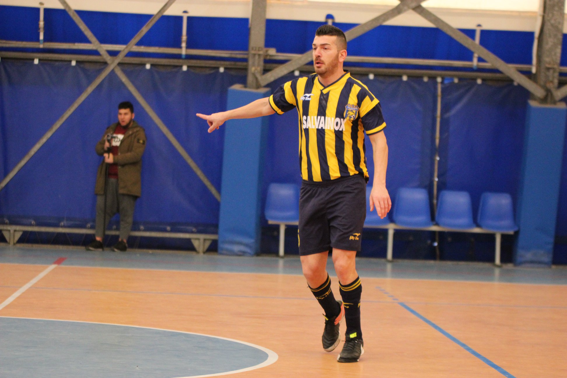 Giuseppe Andreozzi con la maglia del Real San Giuseppe