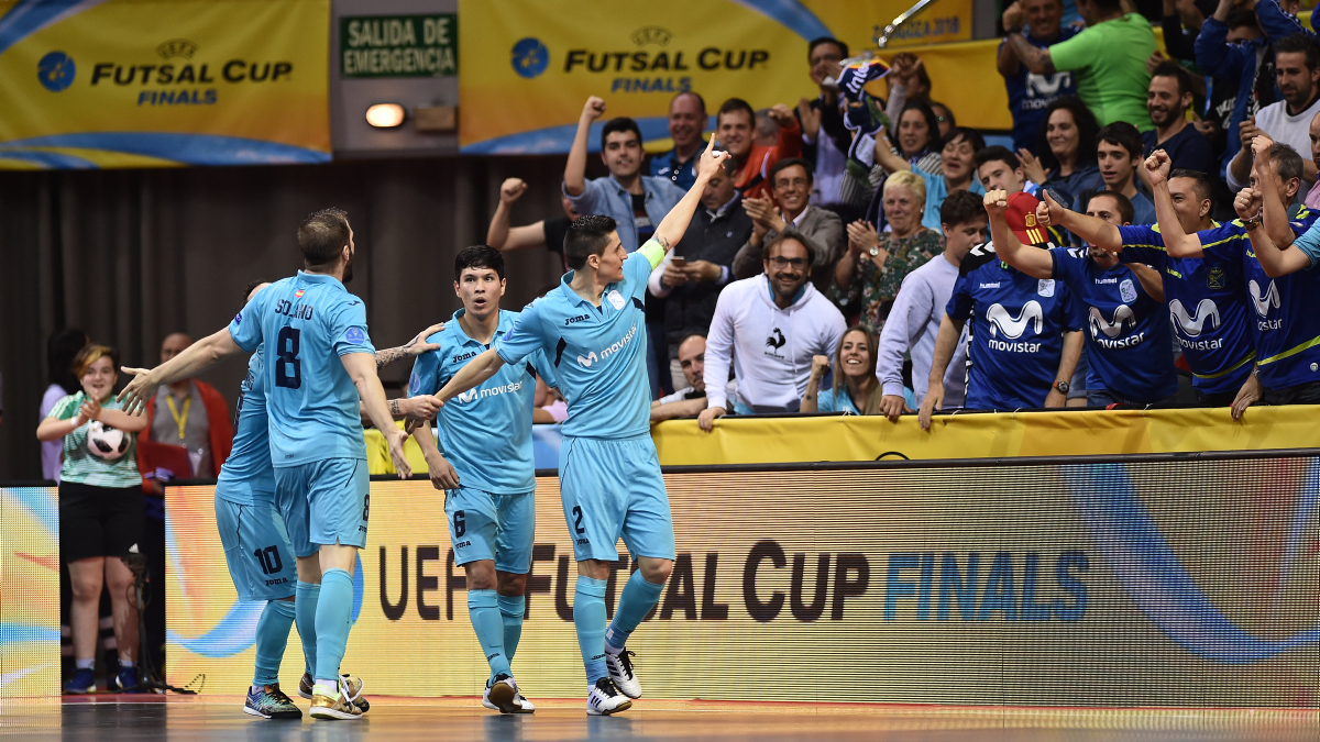 ZARAGOZA, SPAIN - APRIL 20: Ortiz (r) of Inter FS celebrates after scoring his side's second goal during the UEFA Futsal Cup Semi-Final match between Inter FS and FC Barcelona at Pabellón Príncipe Felipeon on April 20, 2018 in Zaragoza, Spain. (Photo by: Seb Daly - UEFA/UEFA via Sportsfile)