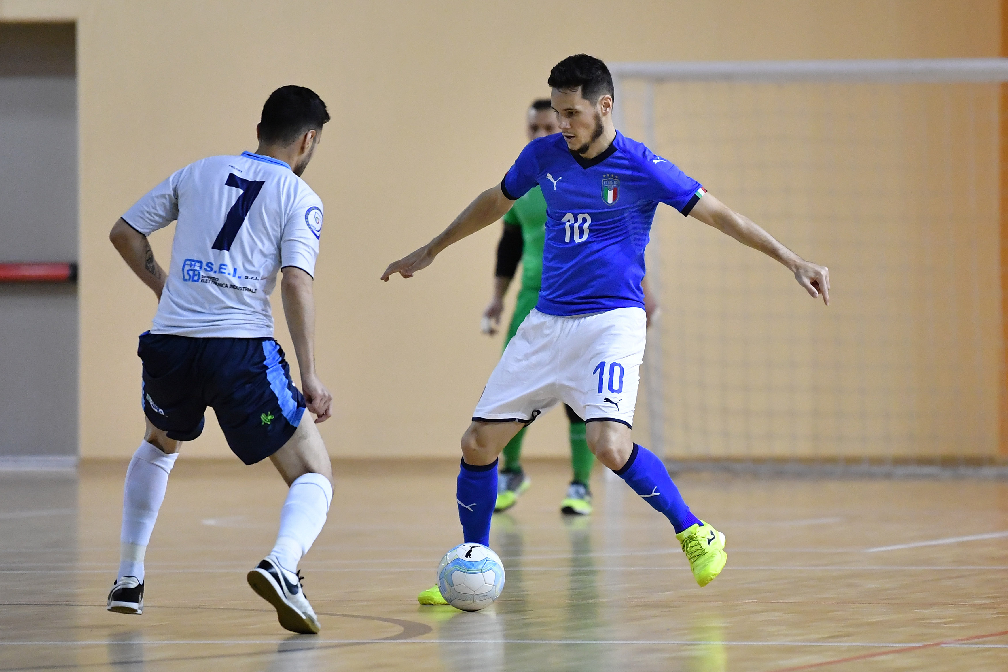 NOVARA, ITALY - JANUARY 31:  Alex Merlim of  Italy in action during the Futsal Friendly Match between Italy v Lecco at Novarello Training Center on January 31, 2019 in Novara, Italy.  (Photo by Valerio Pennicino/Getty Images)