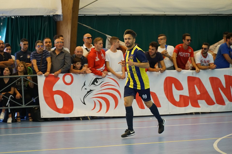 Carlo Altomare con la maglia del Real San Giuseppe