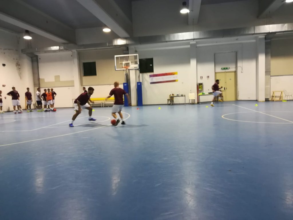 Il doppio passo di Simone Cacace in allenamento