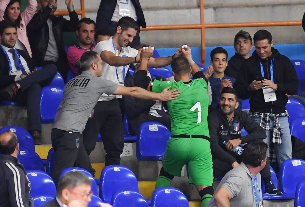 EBOLI, ITALY - OCTOBER 25: Stefano Mammarella of Italy celebrates after scoring the 1-0 goal during the 2020 FIFA Futsal World Cup Main Round Group 4 match between Italy and England on October 25, 2019 in Eboli, Italy. (Photo by Francesco Pecoraro/Getty Images)
