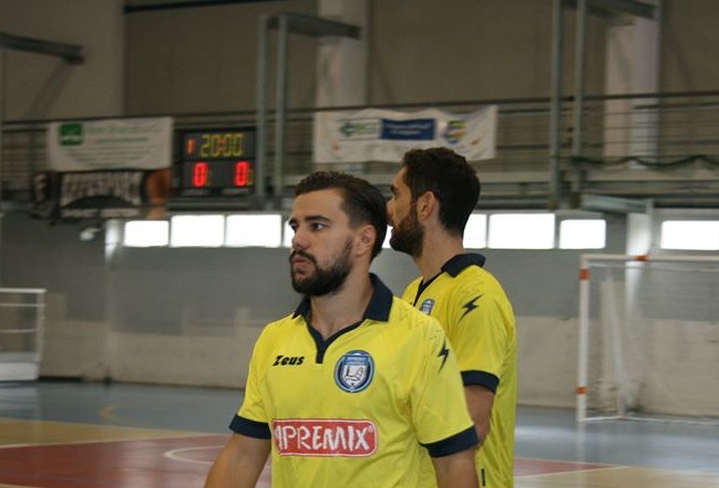 Gennaro Galletto con la maglia della Sipremix Limatola