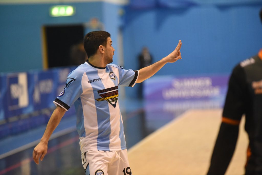 Eric Da Silva con la maglia del Fuorigrotta