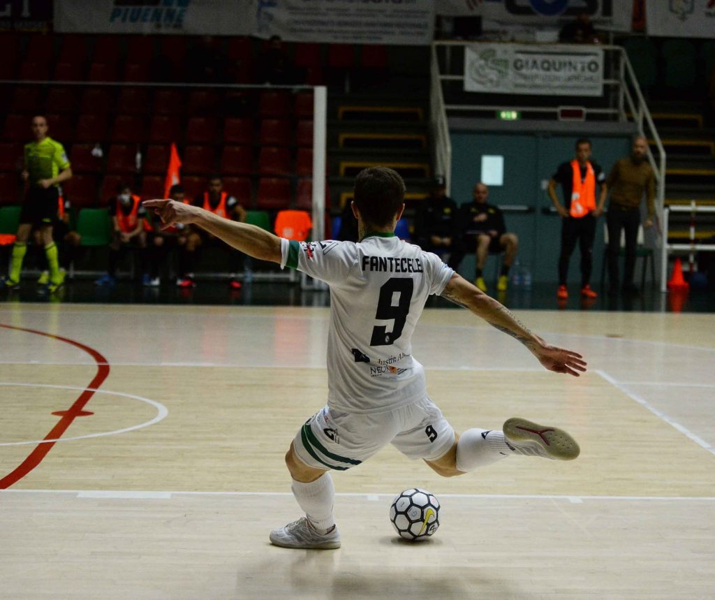 André Fantecele in maglia Sandro Abate