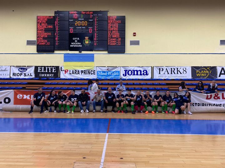 Il Progetto Sarno Futsal festeggia l'A2 a Nocera Inferiore
