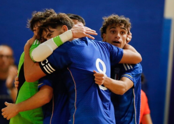 La doppietta di Ceccarelli guida la rimonta degli azzurrini: da 1-4 a 4-4 con la Finlandia nella prima amichevole di Maser