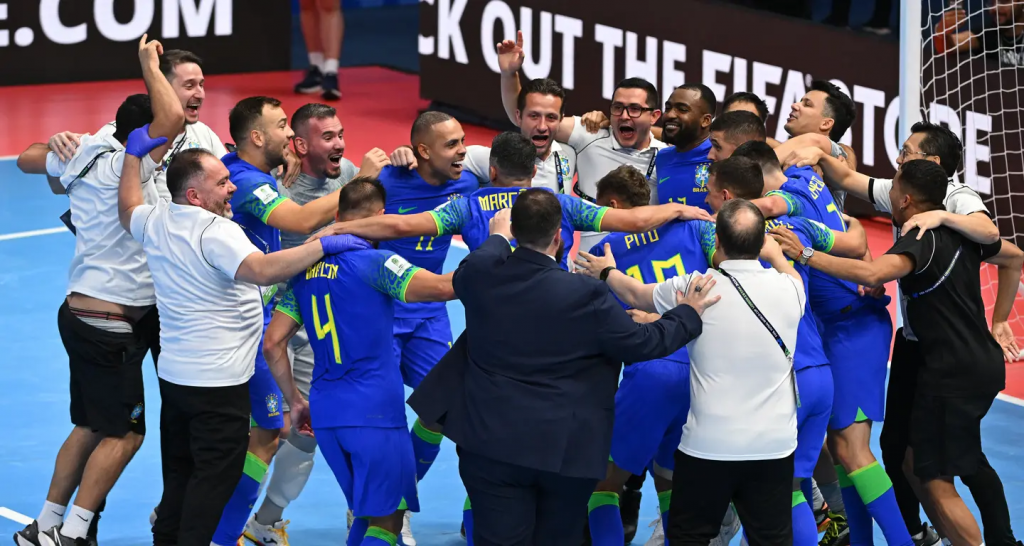 L'esultanza del Brasile dopo il successo in semifinale con l'Ucraina Foto: Fifa