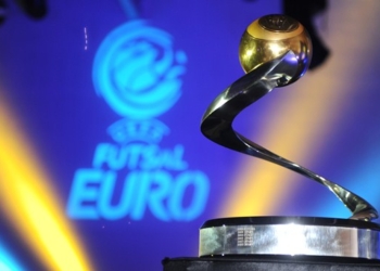 Un altro cimelio del futsal per il Museo del Calcio di Coverciano: la coppa di Euro 2014