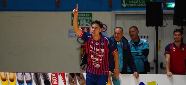 Vincenzo Caponigro, Feldi Eboli