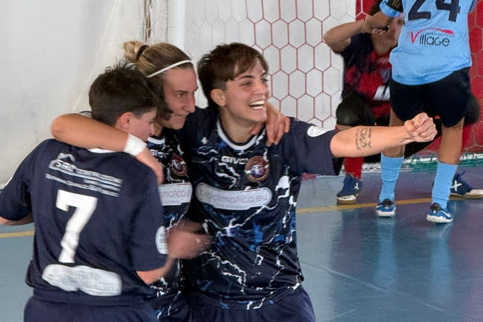 Un'esultanza delle giocatrici del Real Flegreo R09