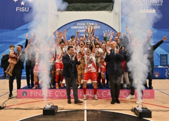 Le mani di D’Urso sul trofeo: il Cicalesi conquista la fase regionale di Coppa Italia