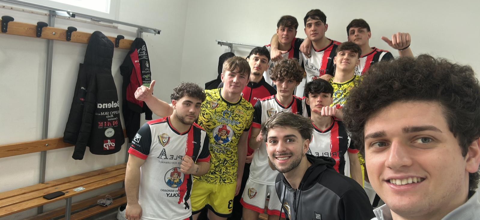 Il selfie della Fortitudo Vesuviani capolista