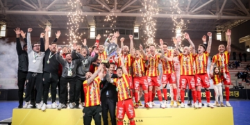 Benevento da impazzire: volée di Rosato al fotofinish, trionfo giallorosso ad Ancona. Scarpitti: “Dedica alla città, ora vinciamo il campionato”