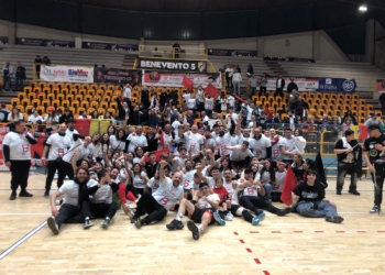 La Virtus Terzigno vola in B: il PalaTedeschi si tinge di rossonero, cinquina al Victoria Solofra