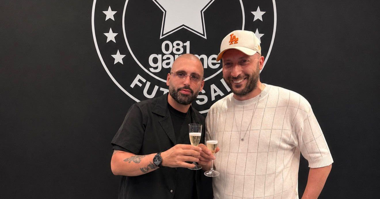 Raffaele Iazzetta con il presidente della Frattese 081Game Scafaro