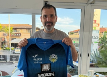 Legame indelebile: mister Esposito ancora al timone del Varcaturo