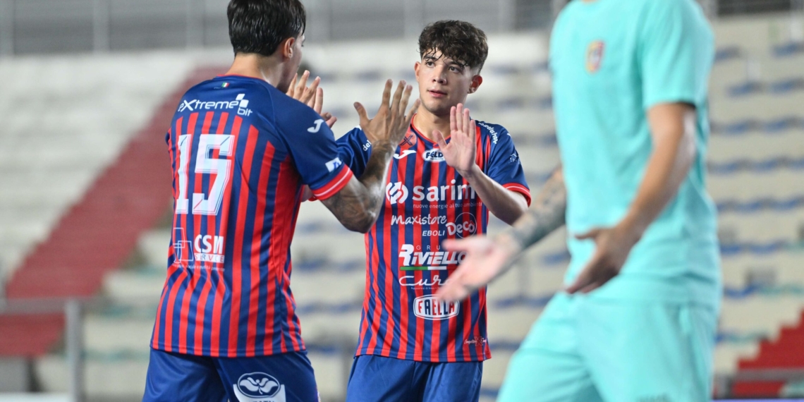 Echavarria guida la rimonta ebolitana, il Napoli cala il poker: azzurri e volpi all’ultimo atto. Finalina per Benevento e Dinamo Zagabria
