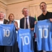 Il Napoli si presenta a Palazzo San Giacomo, il presidente Perugino: “Vogliamo essere punto di riferimento per il Mezzogiorno”. Il Sindaco Manfredi: “Il progetto del PalaVesuvio è di grande interesse”